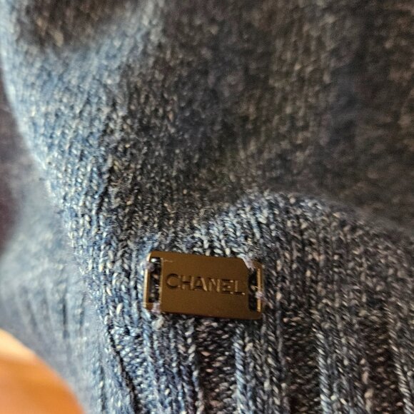 Classic Vintage Chanel Sweater Set - Picture 8 of 12